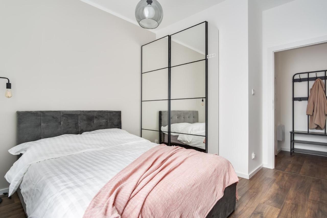 Apartament Chwaliszewo Z Balkonem - Free Parking Poznan Ngoại thất bức ảnh